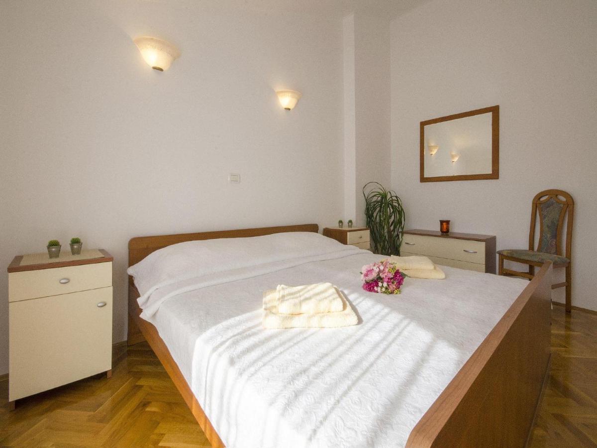 Apartments Patricija Ровінь Екстер'єр фото