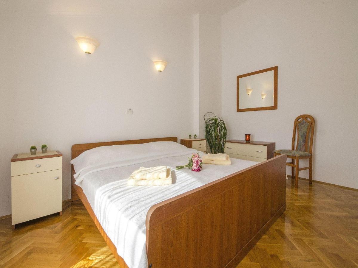 Apartments Patricija Ровінь Екстер'єр фото