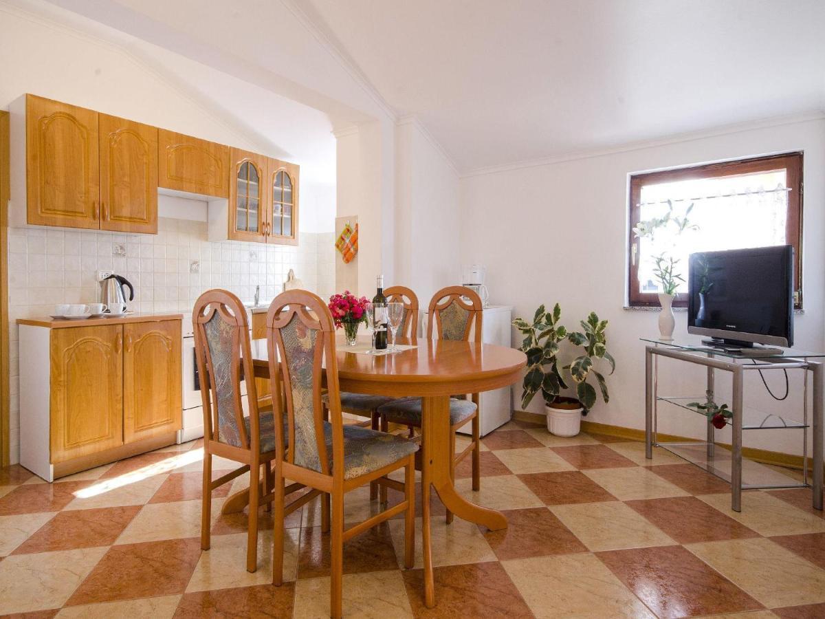 Apartments Patricija Ровінь Екстер'єр фото