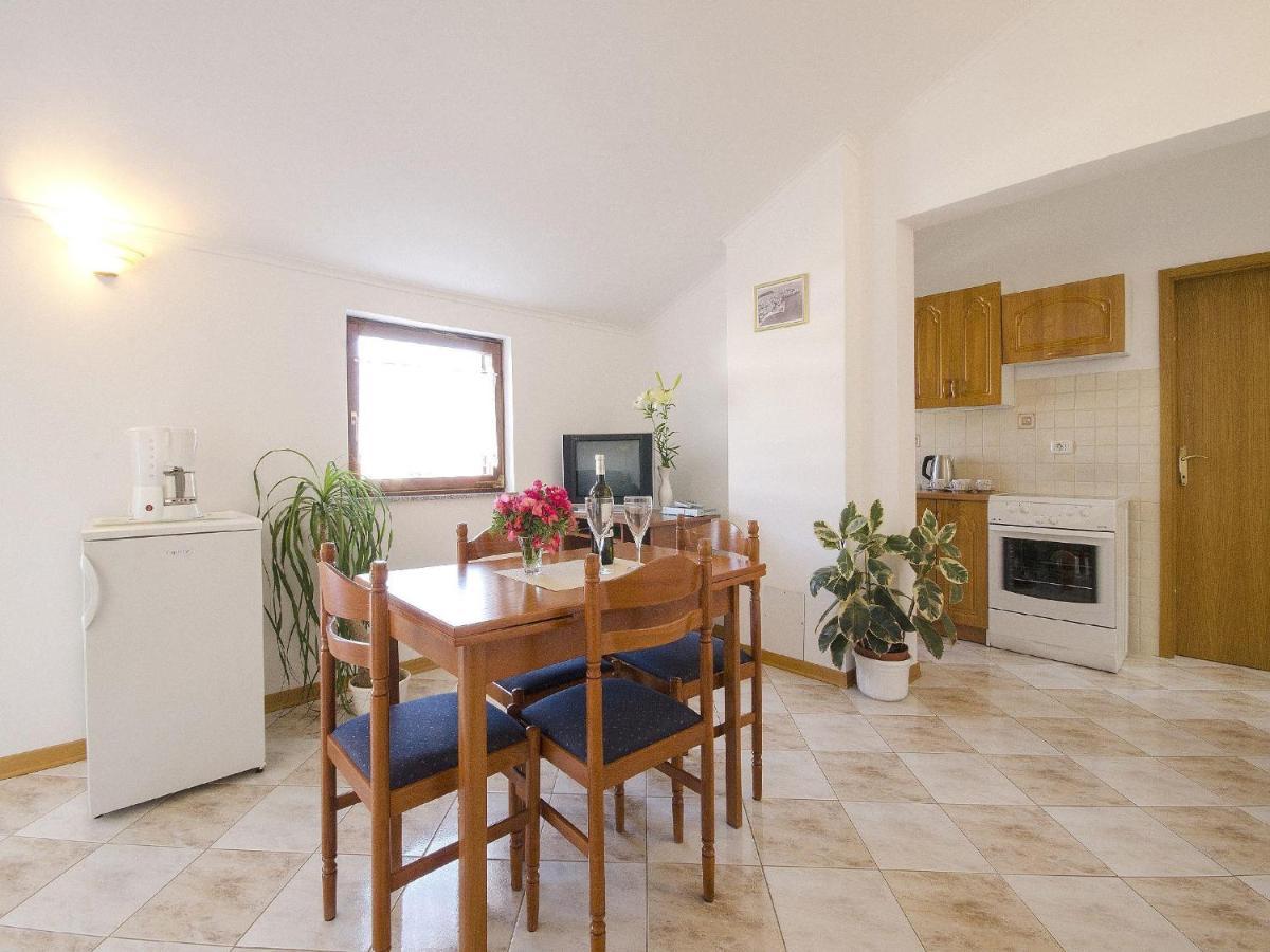 Apartments Patricija Ровінь Екстер'єр фото