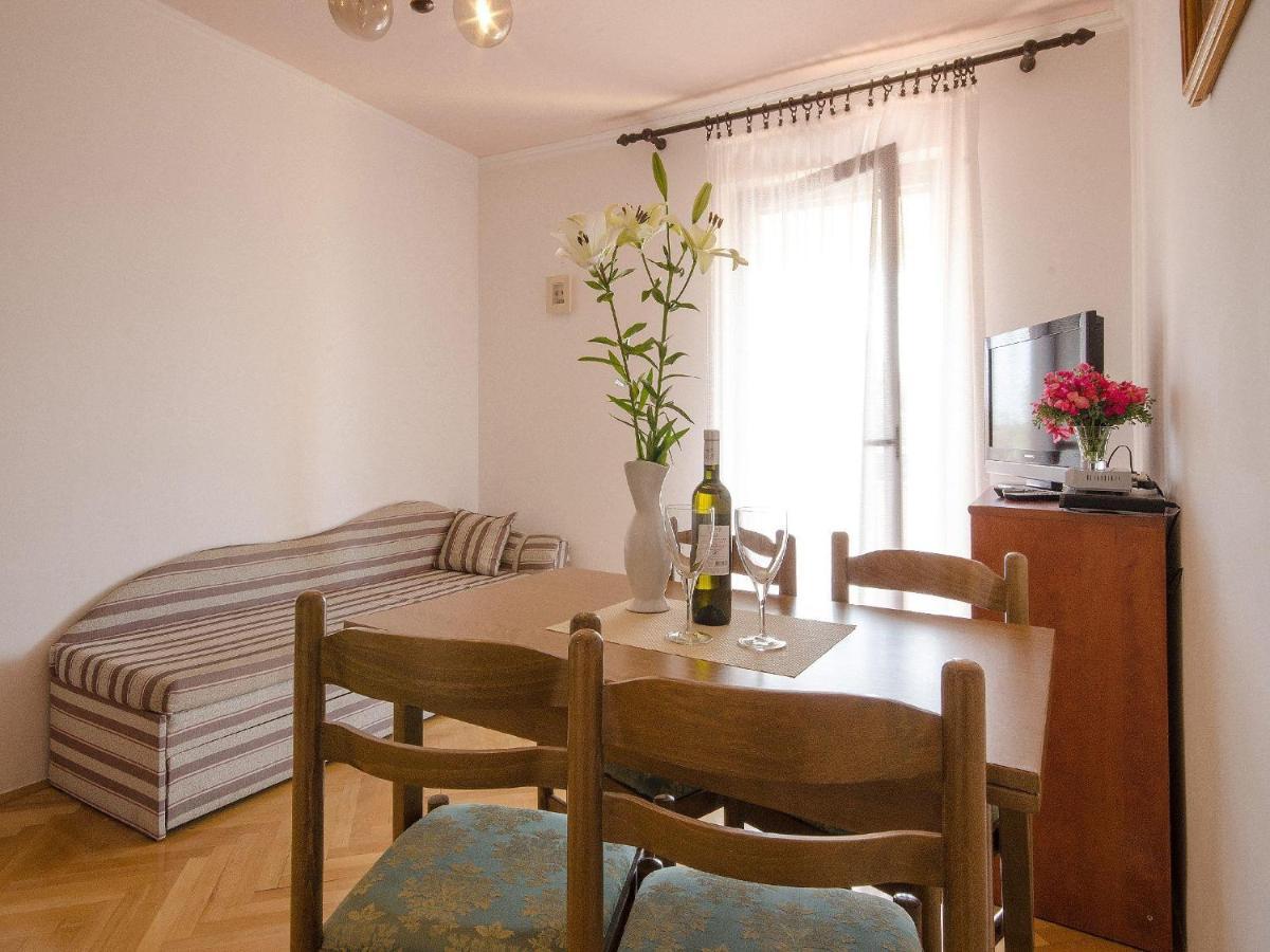 Apartments Patricija Ровінь Екстер'єр фото