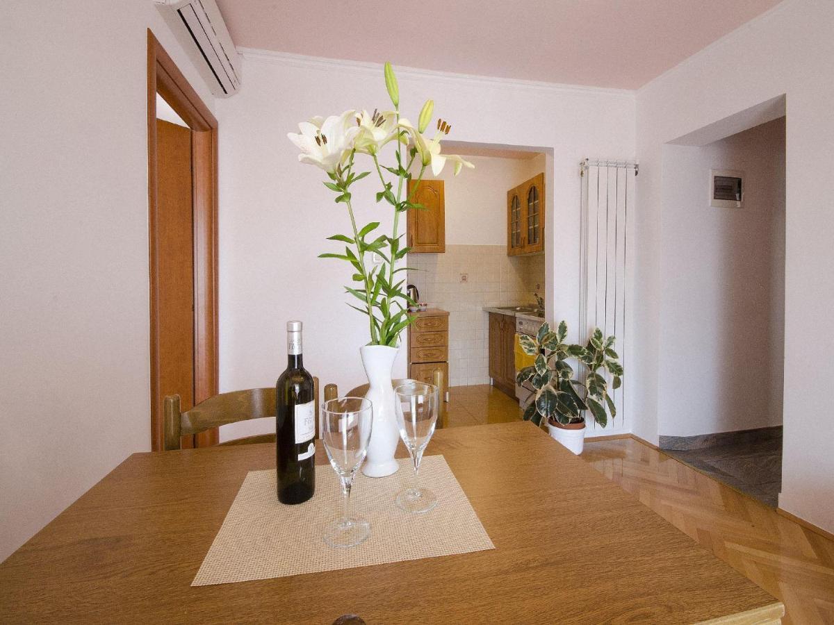 Apartments Patricija Ровінь Екстер'єр фото