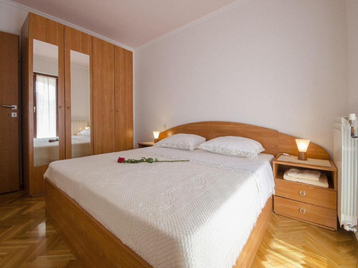 Apartments Patricija Ровінь Екстер'єр фото